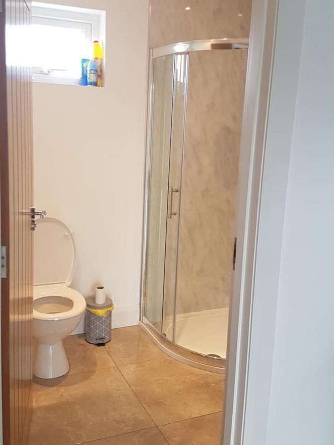 Brendan's On Same Grounds As Family Apartment Armoy